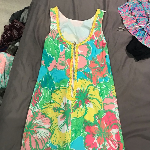 EUC Lilly Pulitzer shift dress - Picture 2 of 3